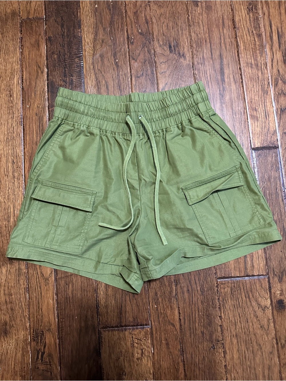 Fabletics Women’s Olive Green Utility Drawstring Shorts Size Small